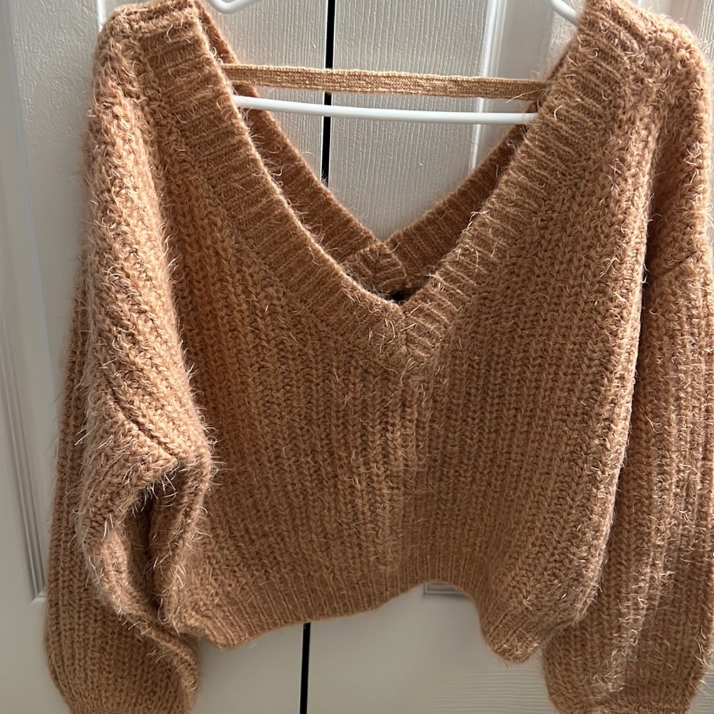 Forever21 soft acrylic v neck sweater size small